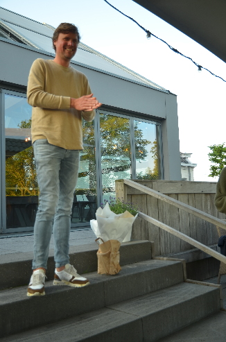 042.jpg